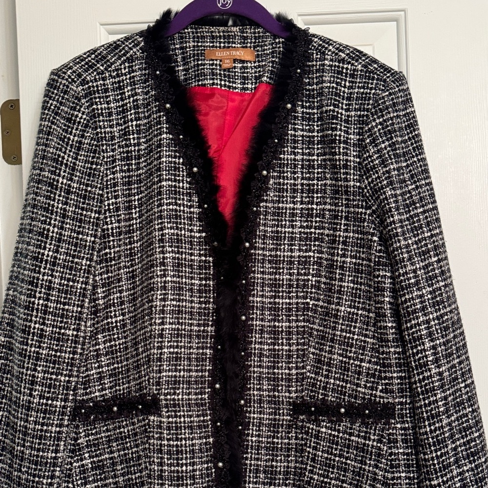 Ellen Tracy Black and White Tweed Jacket